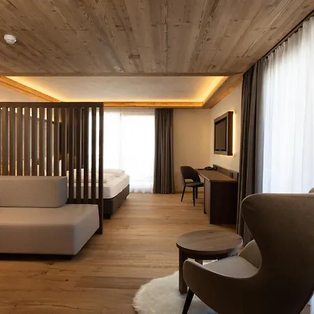 Camino Rustic Chic