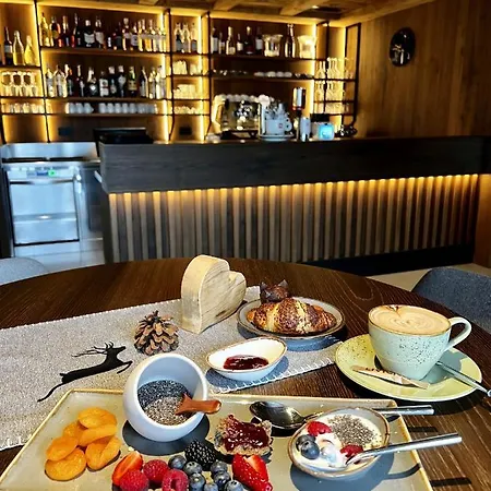 Camino Rustic Chic