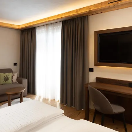 Camino Rustic Chic Hotel