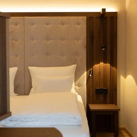 Camino Rustic Chic Hotel 4*