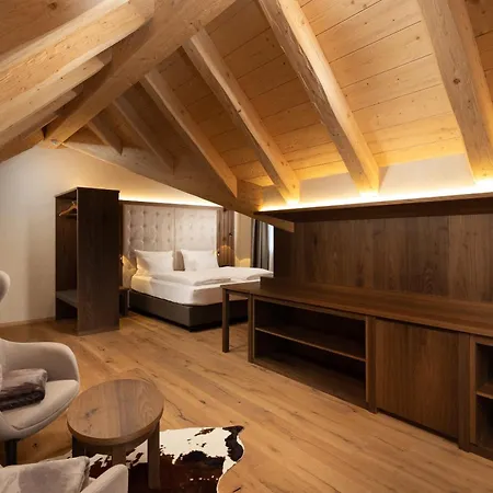 Camino Rustic Chic Hotel