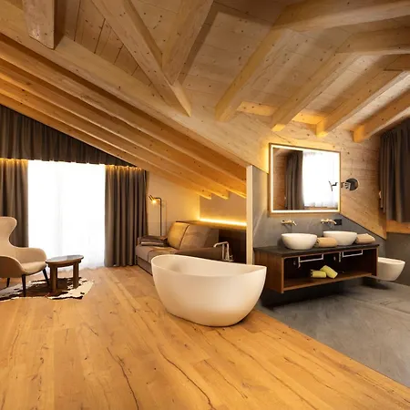 Camino Rustic Chic Hotel
