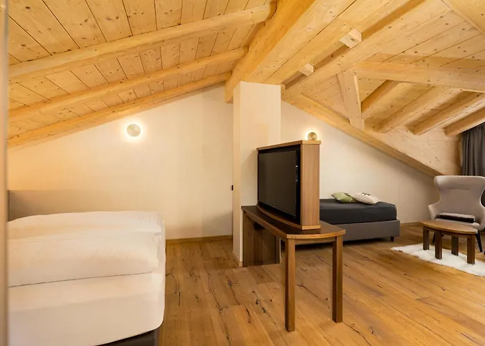 Camino Rustic Chic