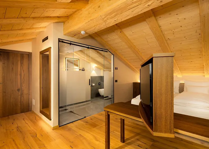 Camino Rustic Chic